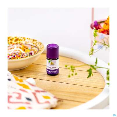 Sie sehen eine Packung Aetherische Oele Taoasis Bio Ylang Ylang 5ml, Produktbild: 04 Aetherische Oele Taoasis Bio Ylang Ylang 5ml, A-Nr.: 3166681 - 04